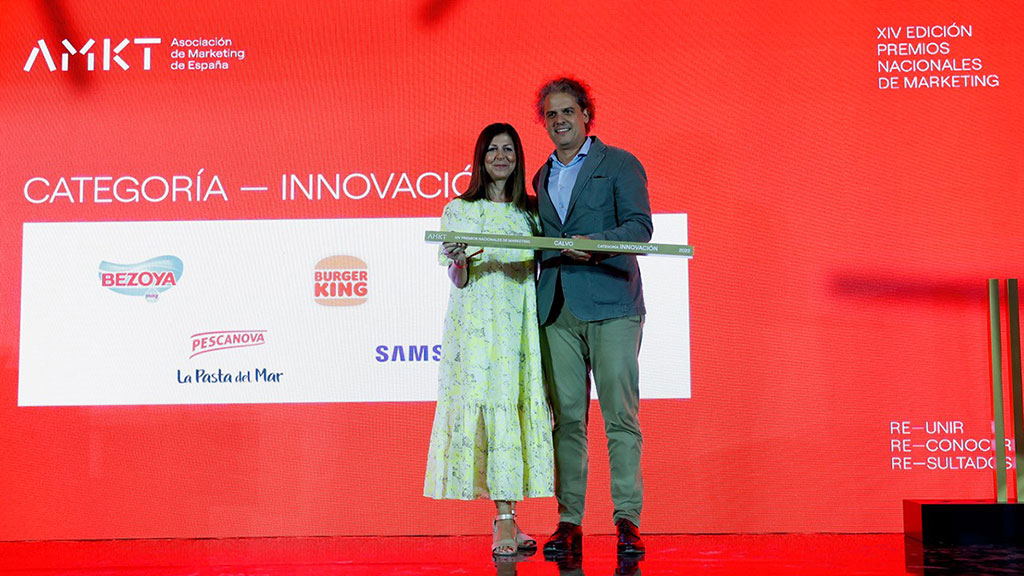 Calvo Vuelca Fácil® gana el Premio a la Innovación de los Premios Nacionales de Marketing